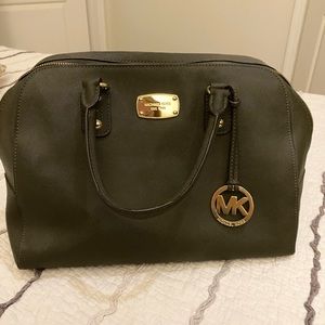 Michel Kors purse